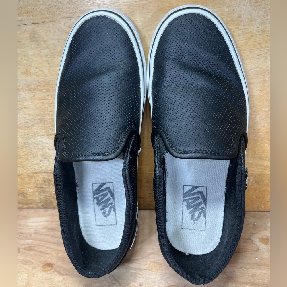 Vans Asher Perforated Womens Size 8 Slip On Shoes Sneakers Black - Picture 6 of 8